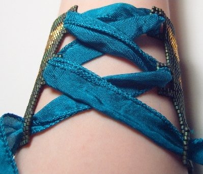 hyliancorsetcuff5