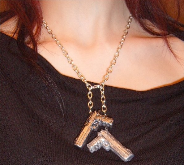 ebonyandivorynecklace3